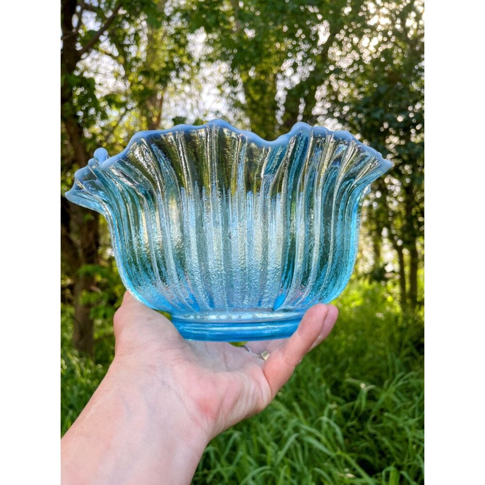 Vintage MCM Opalescent Blue Ribbed Ruffled Art Glass Bowl - Picture 11 of 16